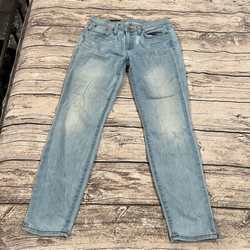J Crew Light Wash Distressed Toothpick Jeans size 28